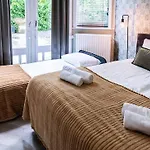 Appartement Stadsvilla Met Tuin, Luxury Hendrik